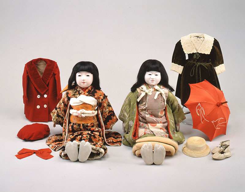 抱き人形「姉妹」 明治時代