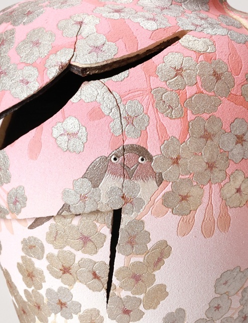 野田ジャスミン　《cherry blossom and swallows / ghost series》（部分）2025